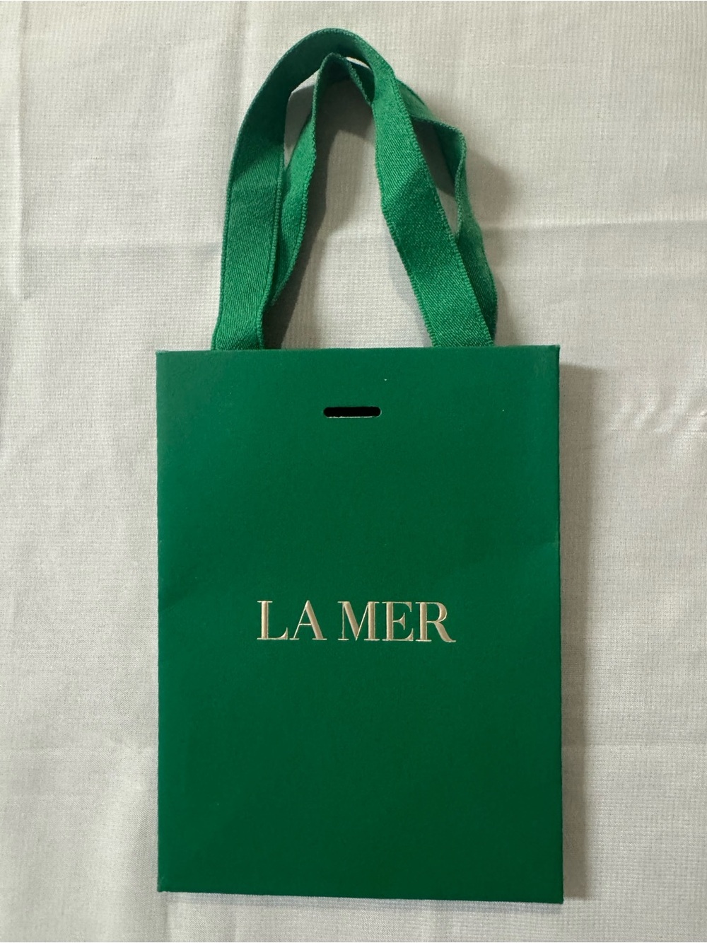 La Mer 💯% Authentic Mini Green paper Shopping/Gift Bag — (No Ribbon) lower price